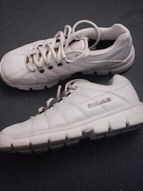Classic Women's Size 9.5  Tennis Sneakers White Leather Reebok